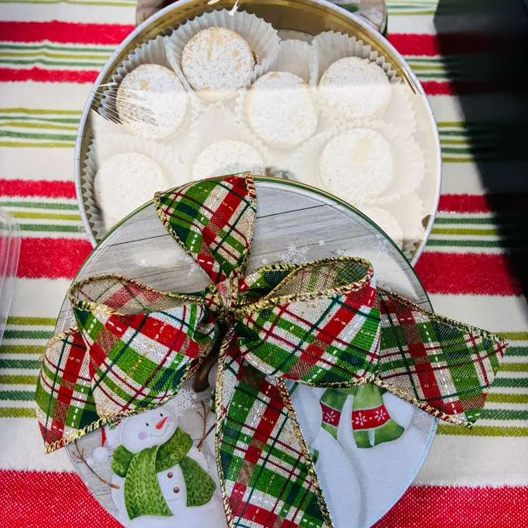 Christmas Tin Alfajorcitos